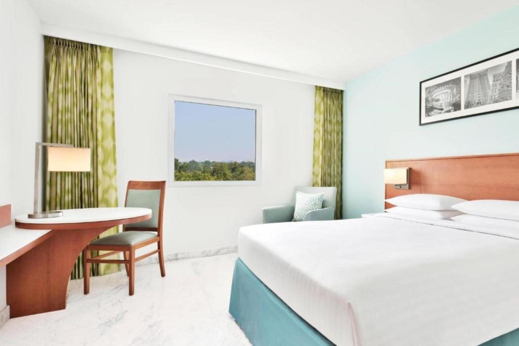 Hotel Fairfield By Marriott Bengaluru Whitefield Exterior foto